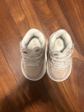 Nike Air Force 1 LV8 Bunny Ears Sherpa Toddler Sneakers Beige Cream Size 5.5C